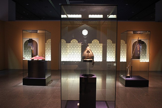 Emperors IN Istanbul(National Museum Of Korea) 투구 4관.jpg